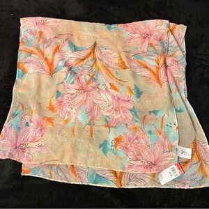 NWT Beautiful Sheer Women’s Scarf Kmart